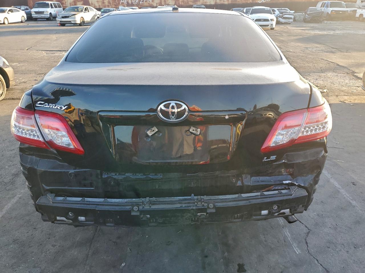 2011 TOYOTA CAMRY BASE photo 6