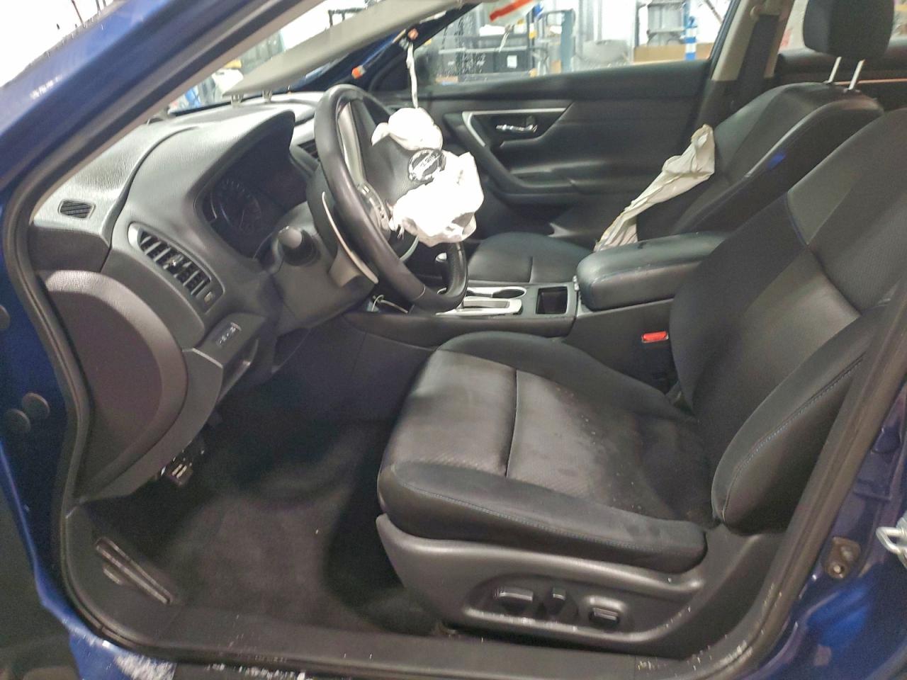 2017 NISSAN ALTIMA 2.5 SR photo 13