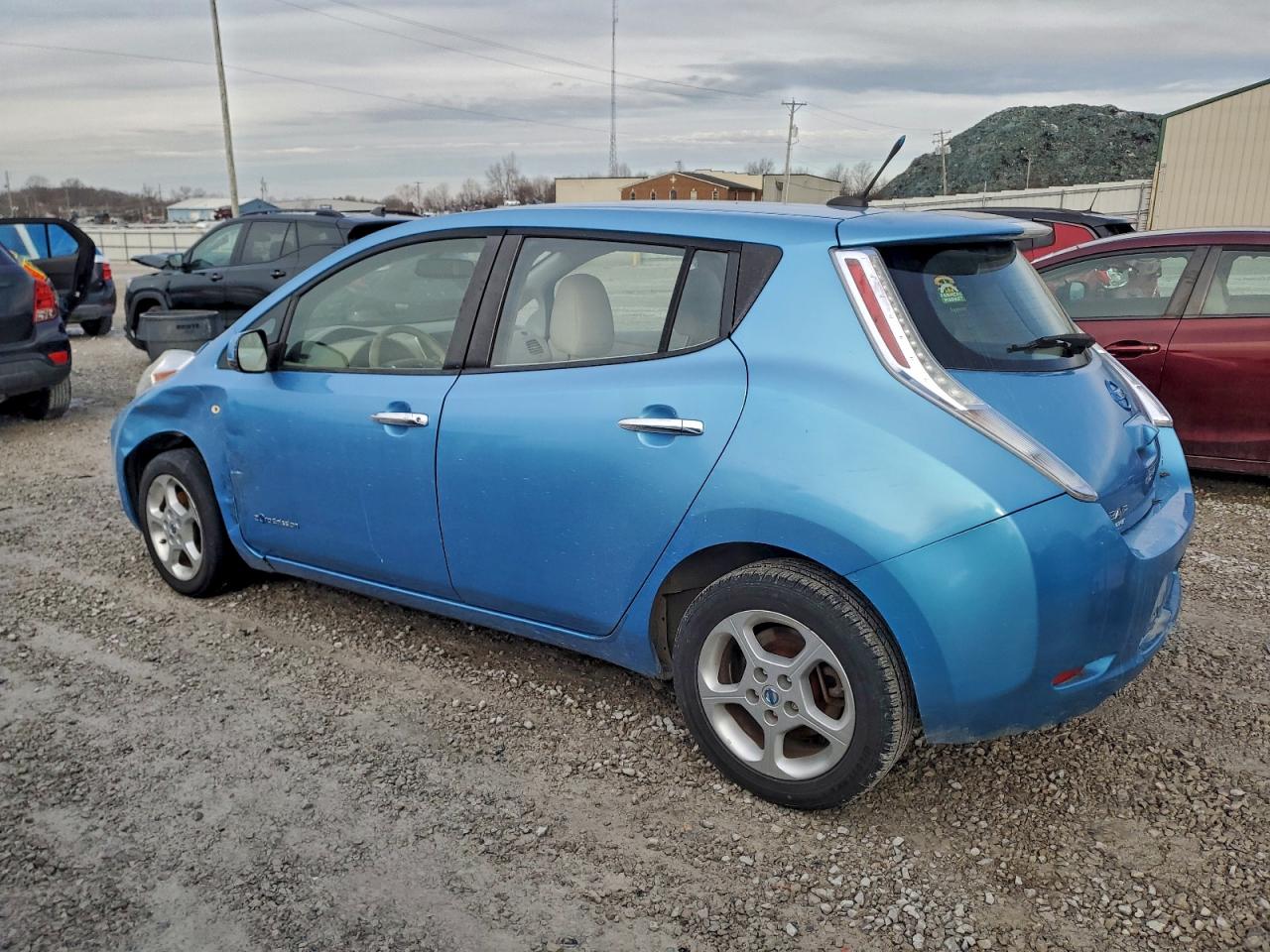 2012 NISSAN LEAF SV photo 2