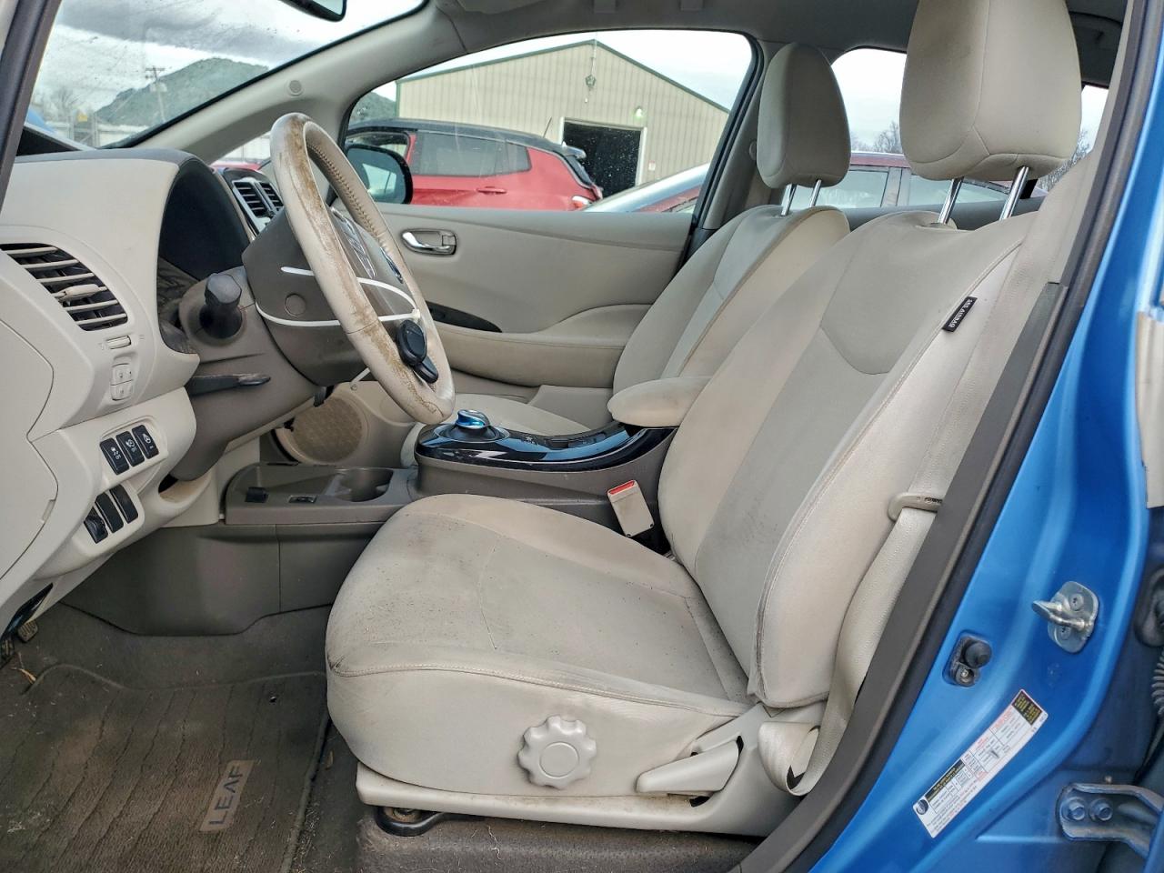 2012 NISSAN LEAF SV photo 7