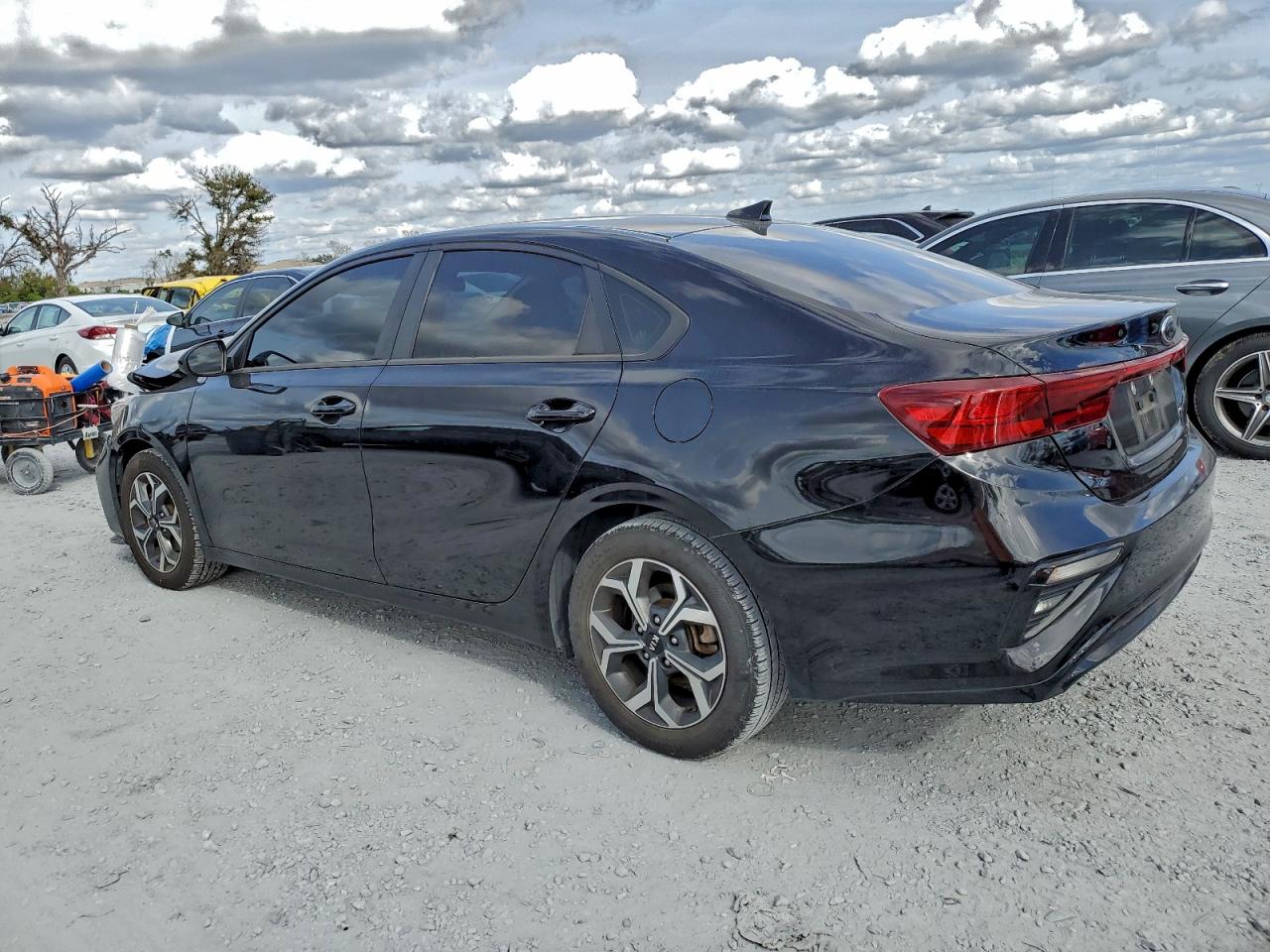 2021 KIA FORTE FE photo 2