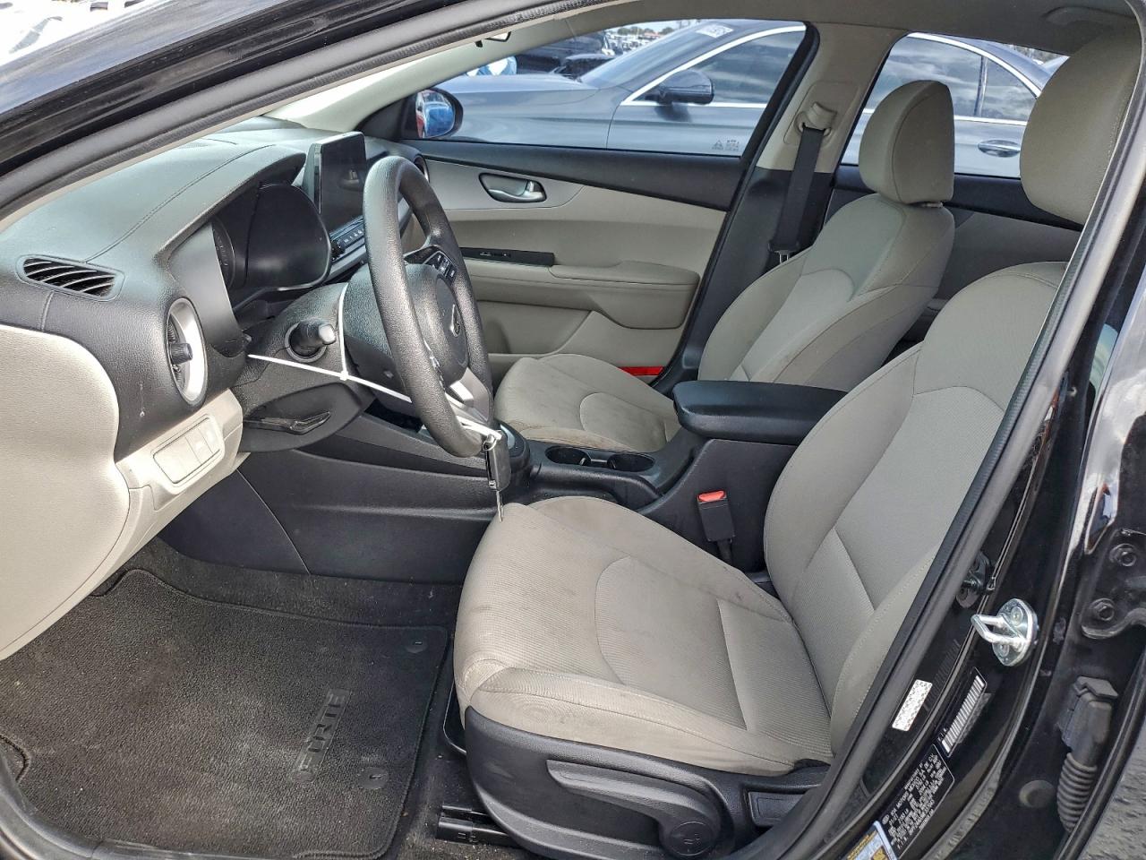 2021 KIA FORTE FE photo 7