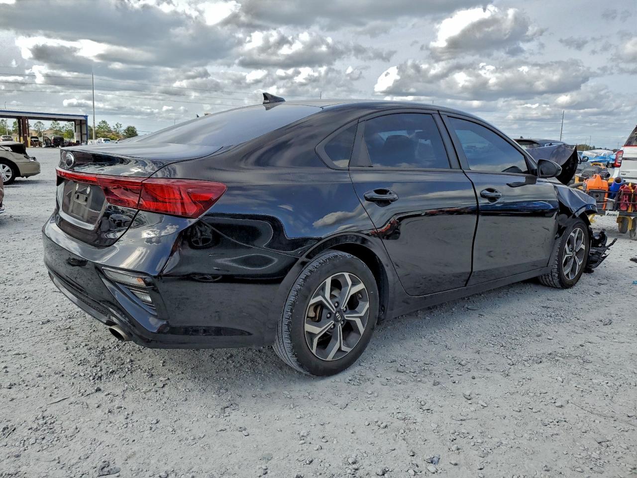 2021 KIA FORTE FE photo 3