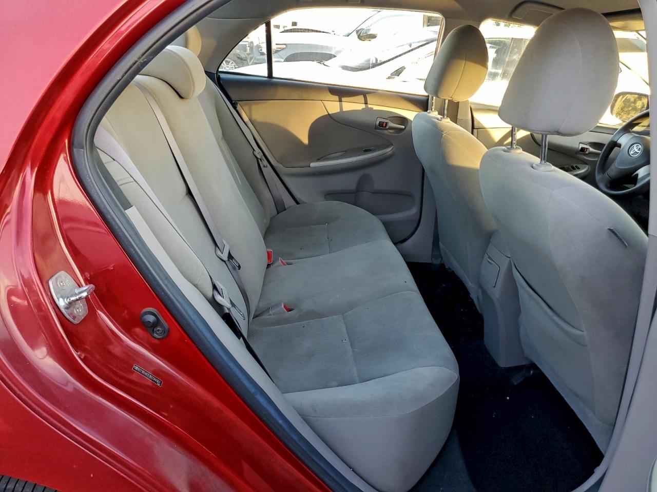 2011 TOYOTA COROLLA BASE photo 19