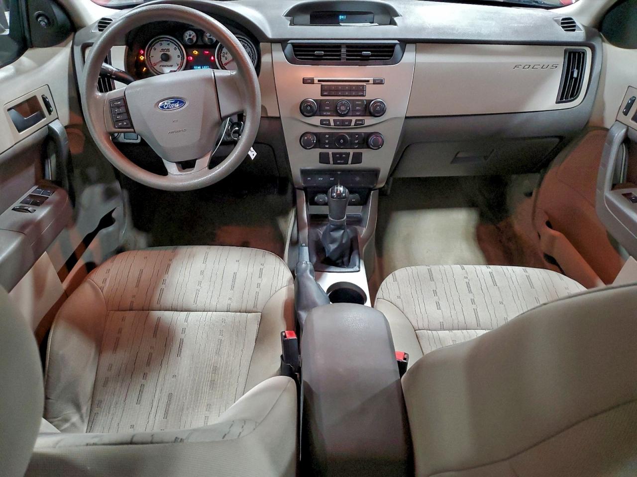 2009 FORD FOCUS SE photo 8