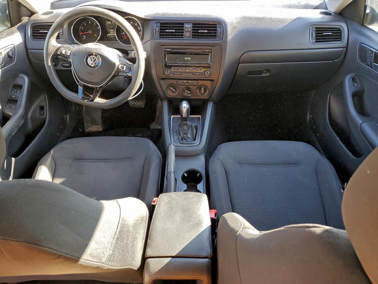 2015 VOLKSWAGEN JETTA BASE photo 8