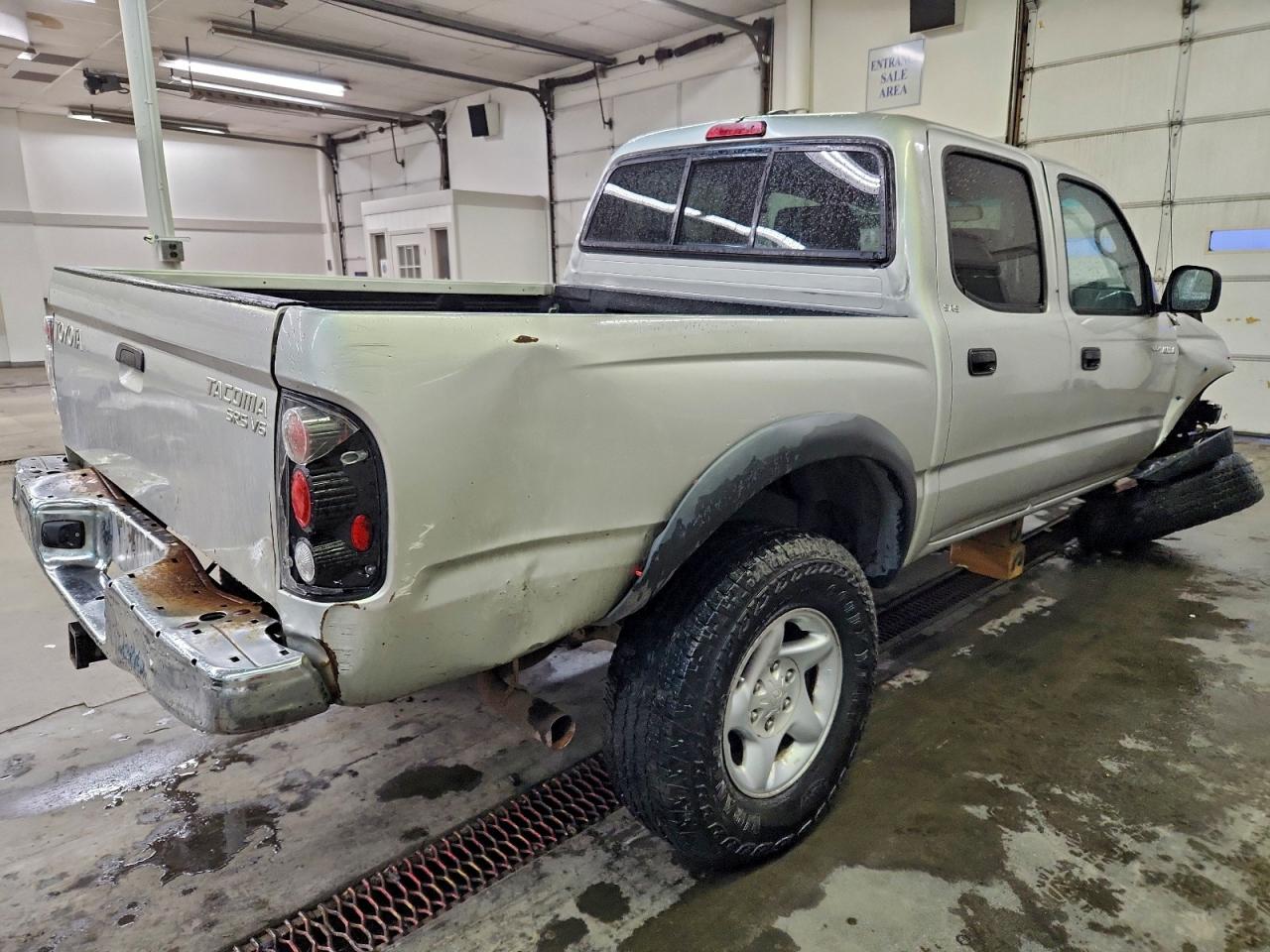 2001 TOYOTA TACOMA DOUBLE CAB photo 3