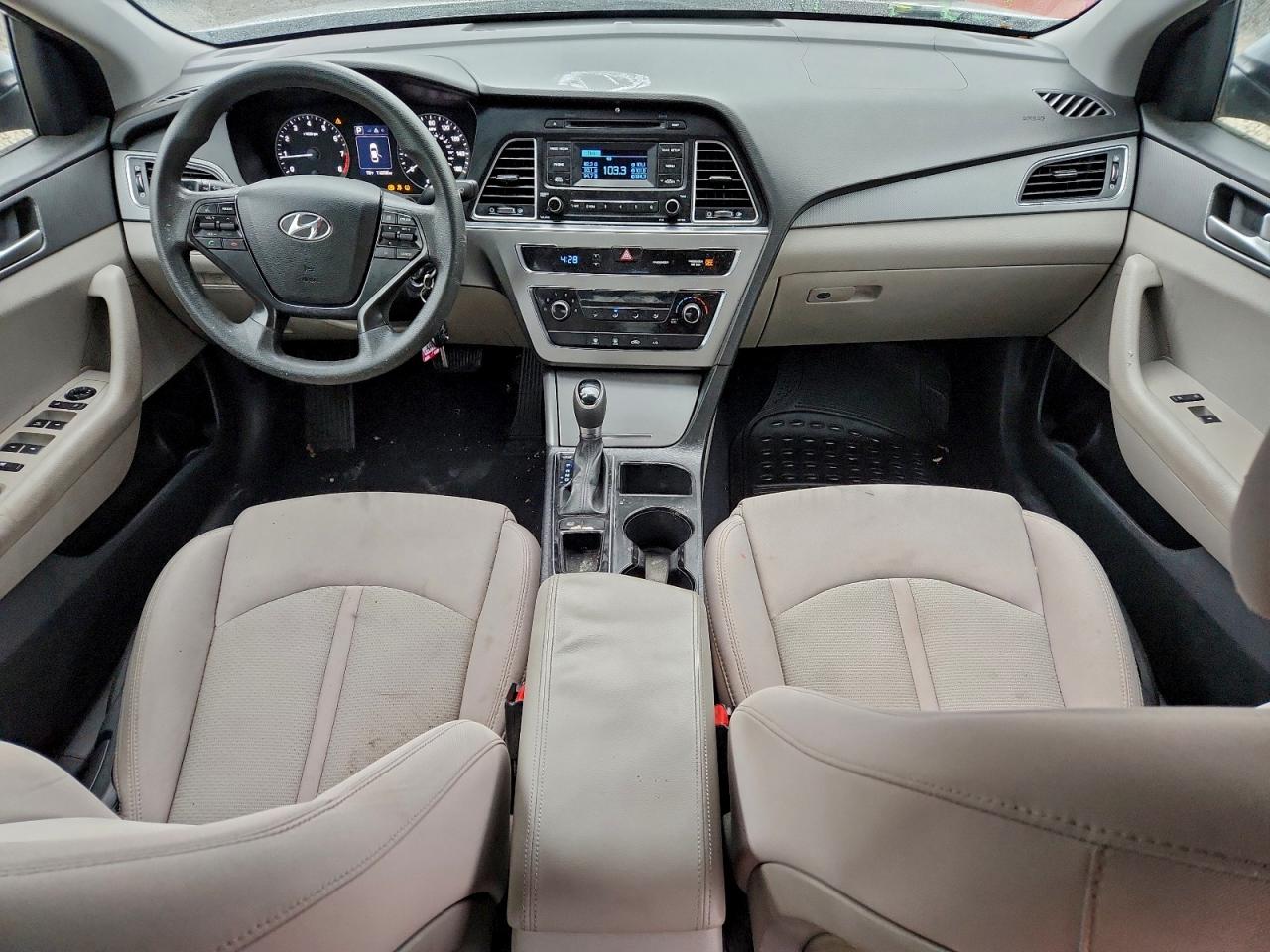 2015 HYUNDAI SONATA SE photo 8