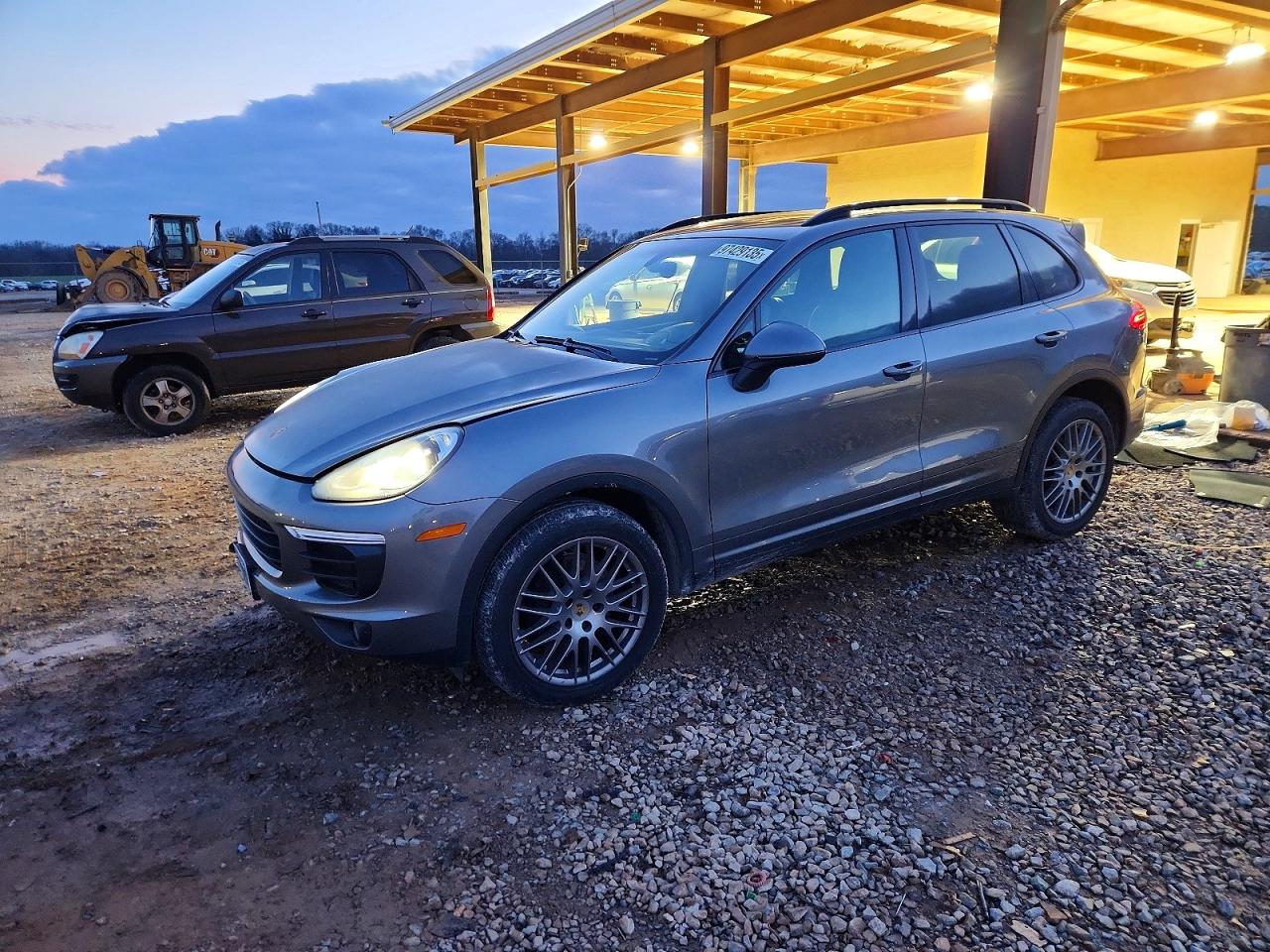 2017 PORSCHE CAYENNE