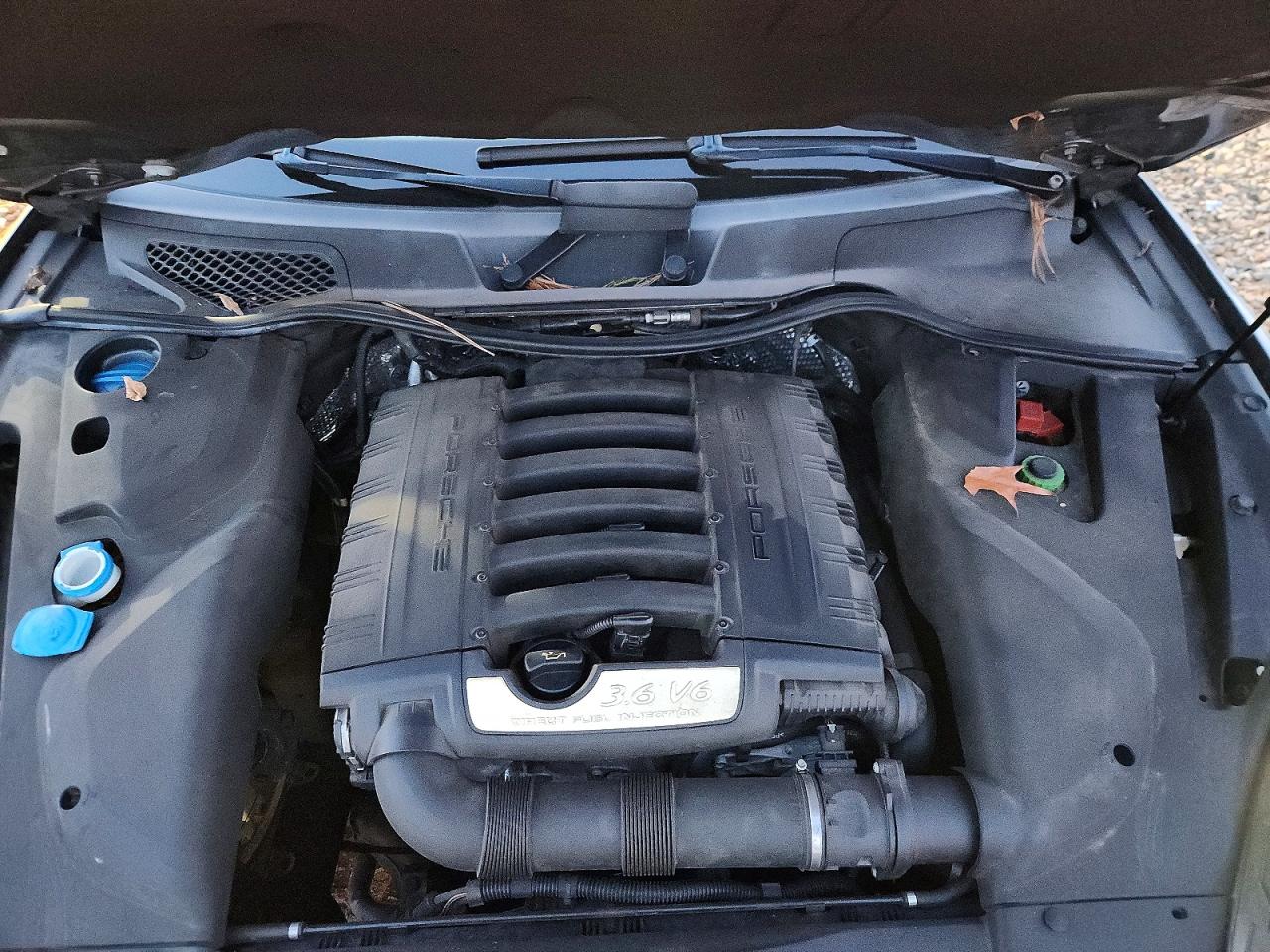 2017 PORSCHE CAYENNE photo 12