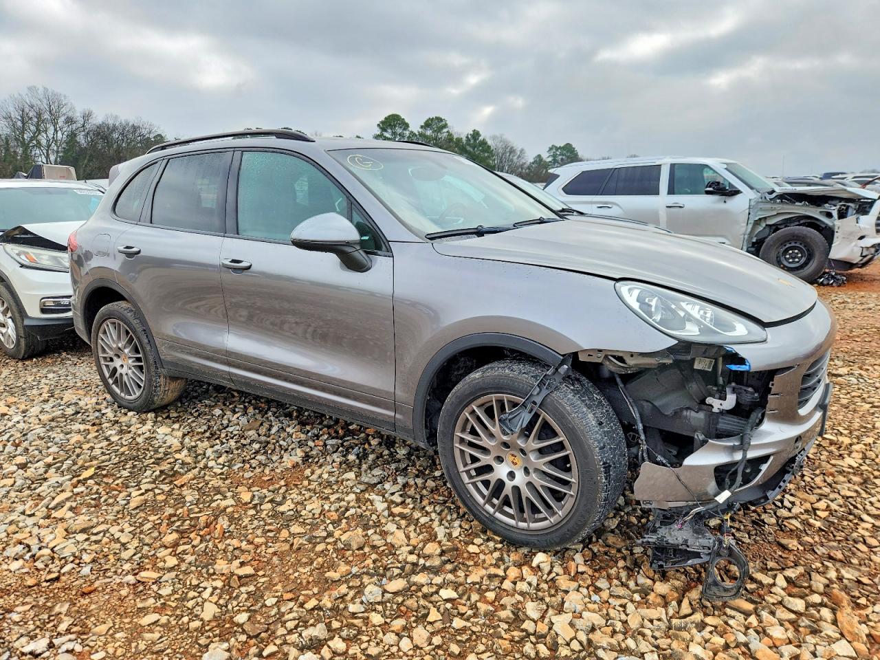 2017 PORSCHE CAYENNE photo 4