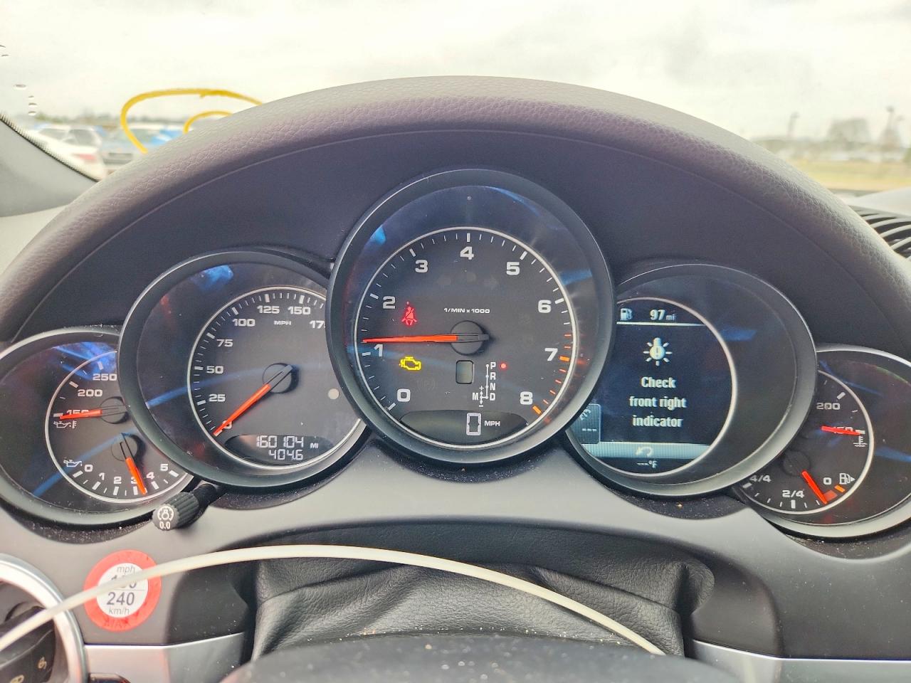 2017 PORSCHE CAYENNE photo 9