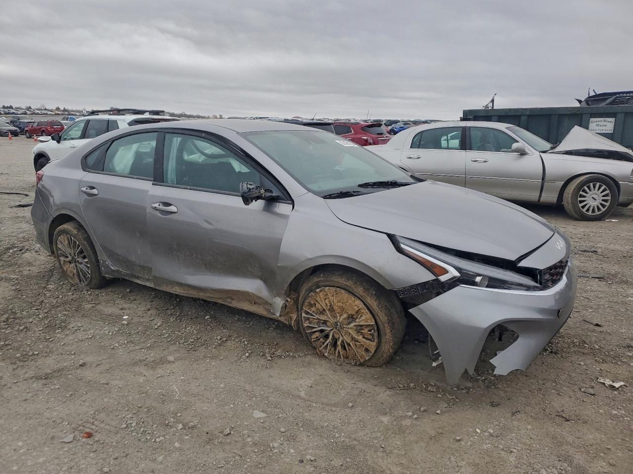 2024 KIA FORTE GT LINE photo 7