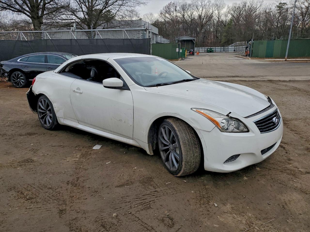 2009 INFINITI G37 BASE photo 4