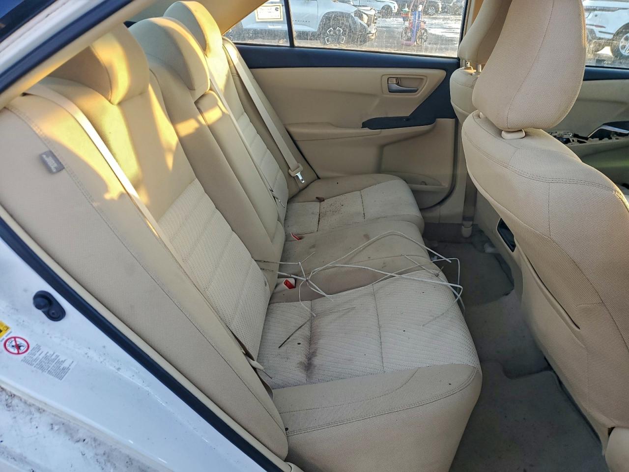 2016 TOYOTA CAMRY LE photo 10