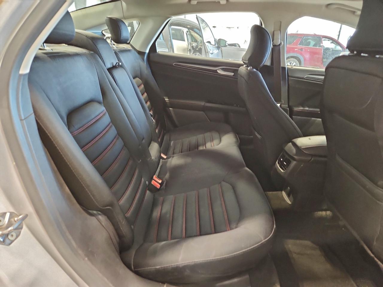 2015 FORD FUSION SE photo 10
