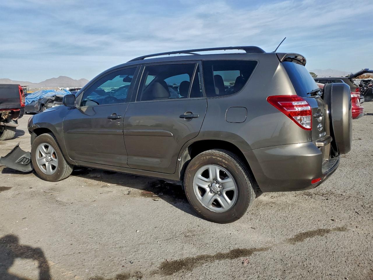 2012 TOYOTA RAV4 photo 2