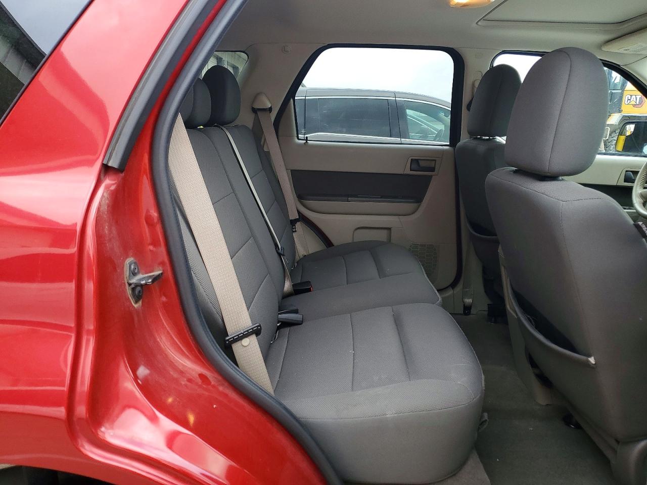 2010 FORD ESCAPE XLT photo 11