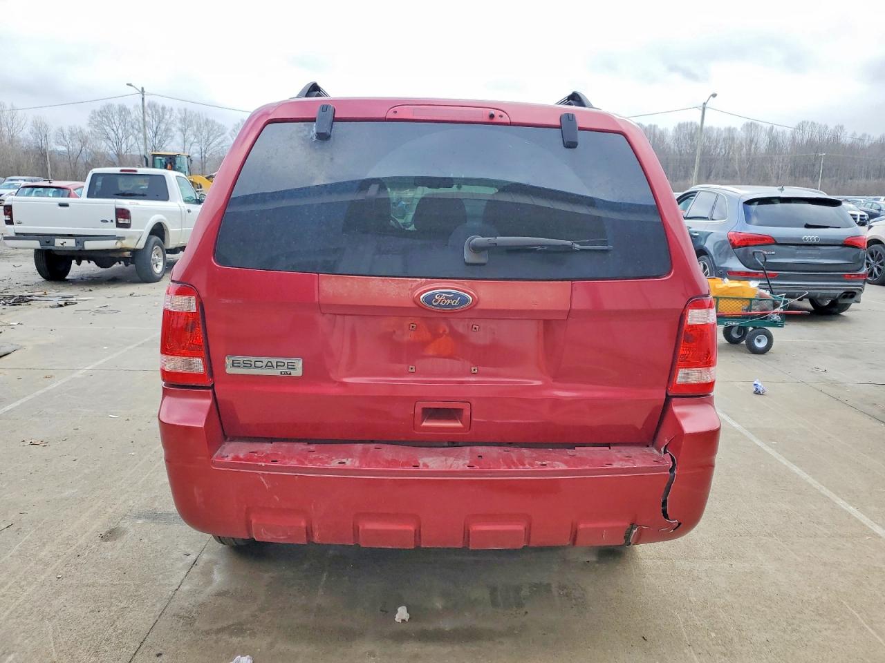 2010 FORD ESCAPE XLT photo 6