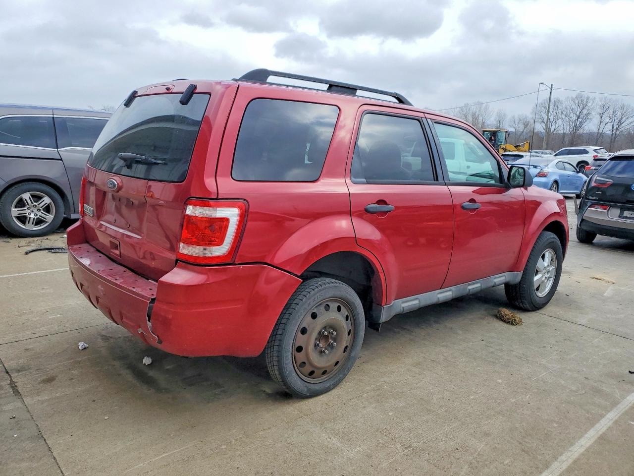 2010 FORD ESCAPE XLT photo 3