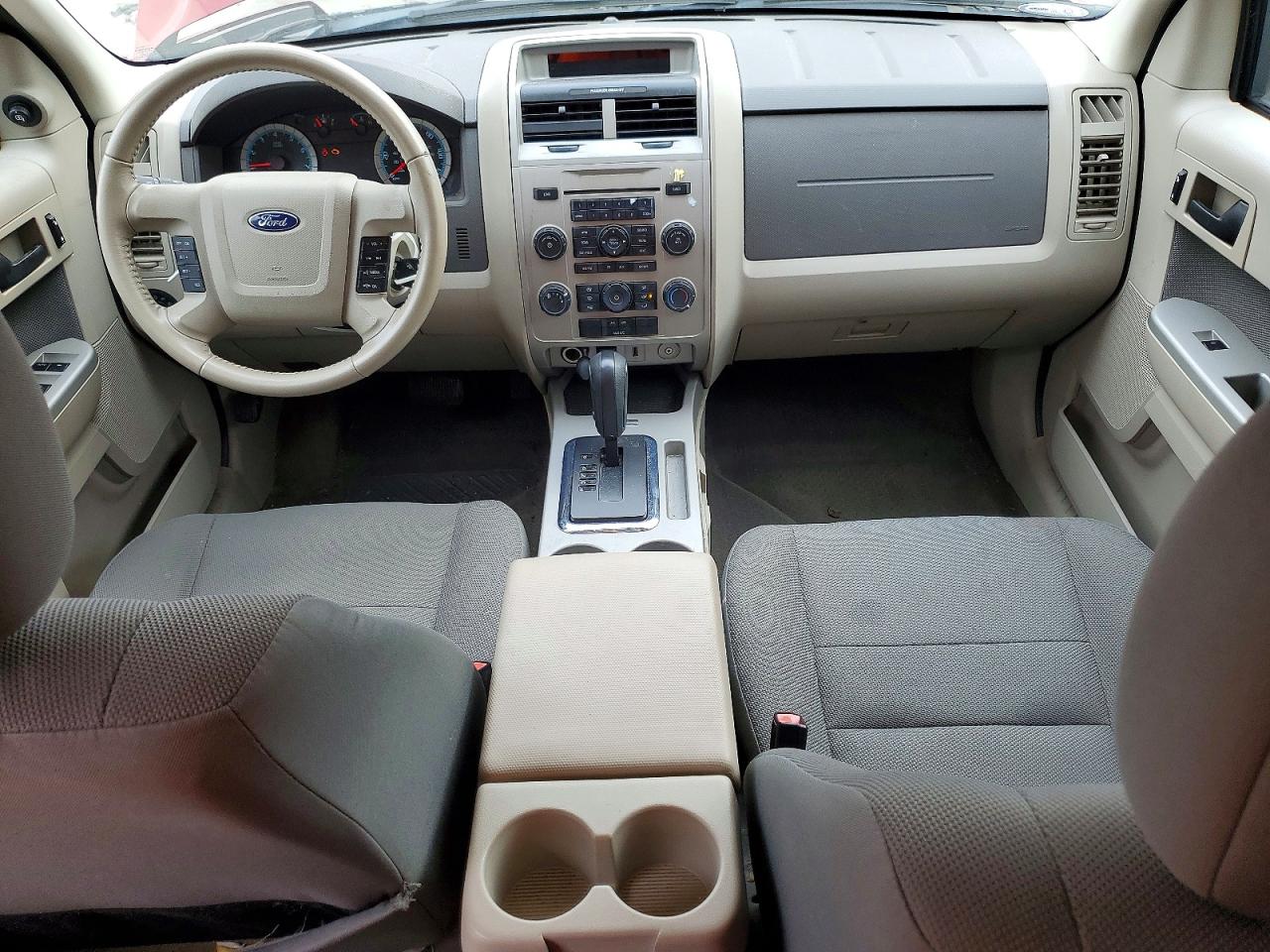 2010 FORD ESCAPE XLT photo 8