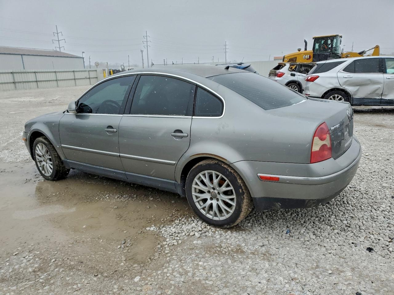 2004 VOLKSWAGEN PASSAT GLS TDI photo 2