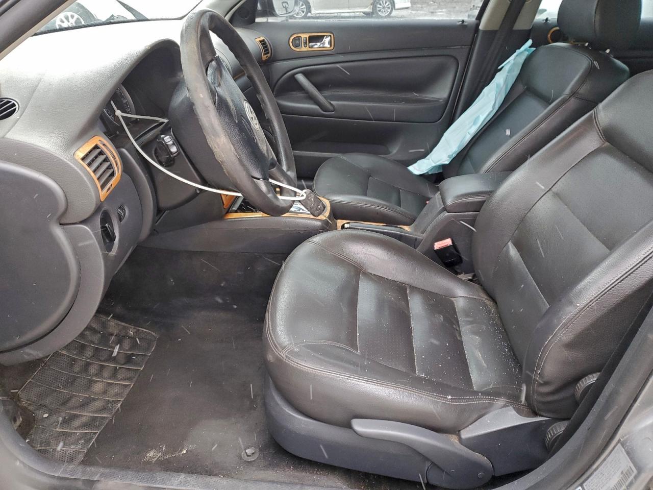 2004 VOLKSWAGEN PASSAT GLS TDI photo 7