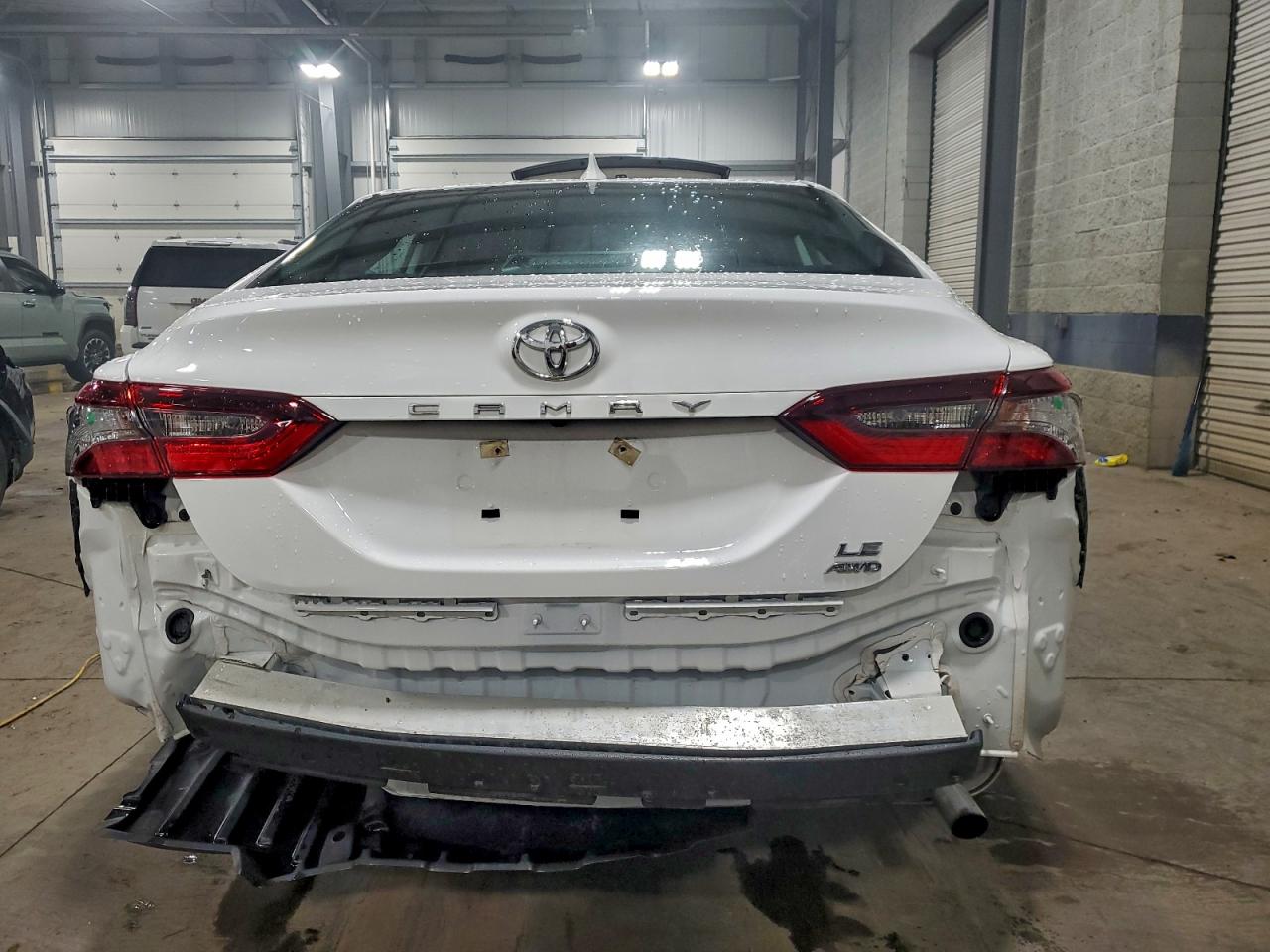 2022 TOYOTA CAMRY LE photo 6