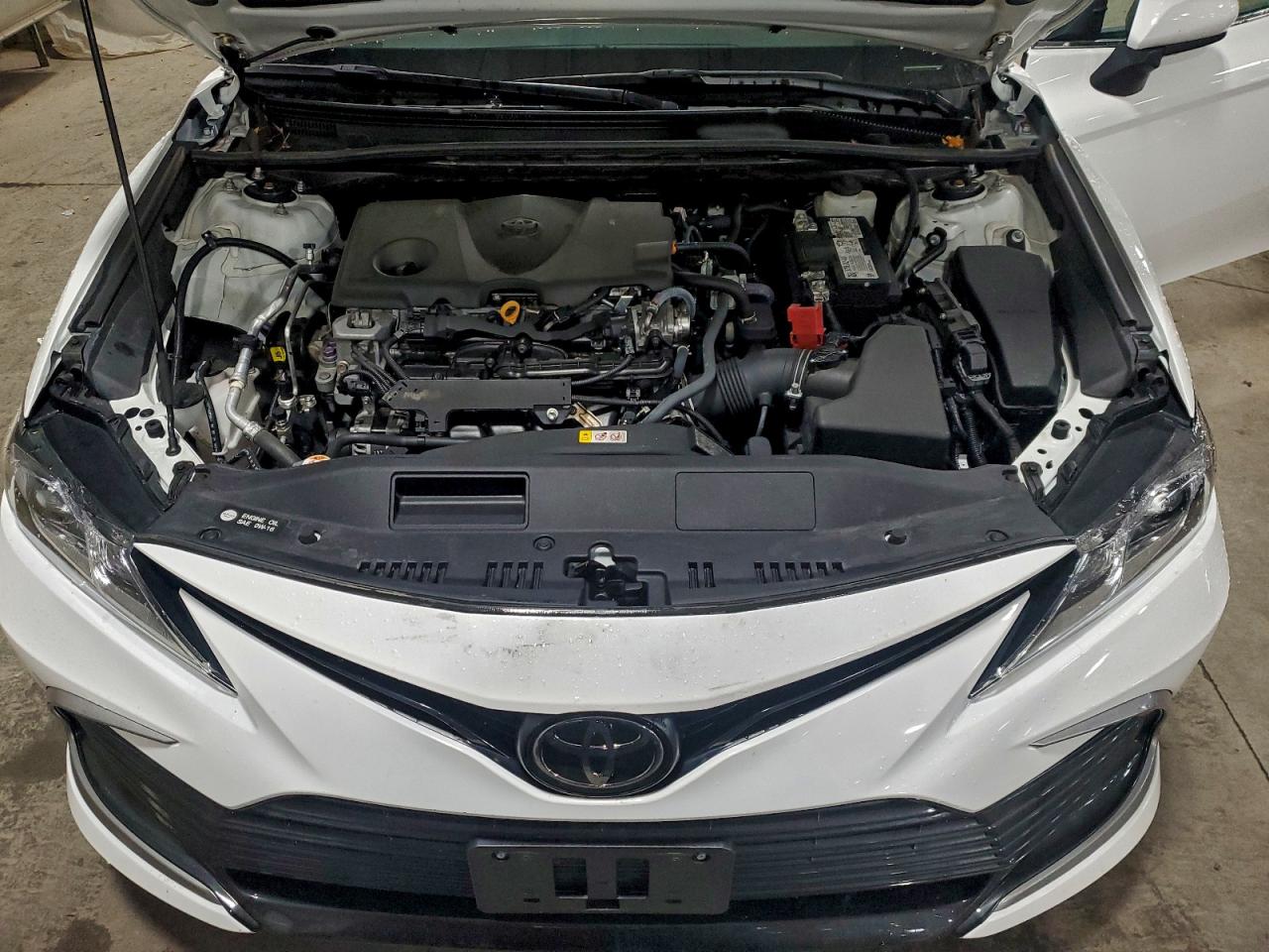2022 TOYOTA CAMRY LE photo 11