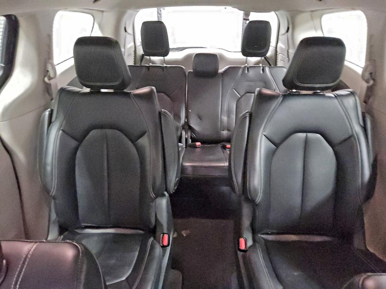 2023 CHRYSLER PACIFICA HYBRID TOURING L photo 10