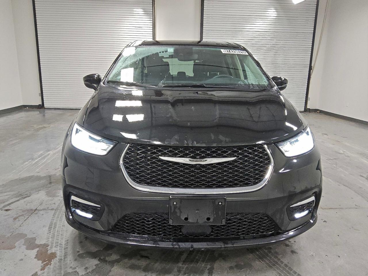 2023 CHRYSLER PACIFICA HYBRID TOURING L photo 5
