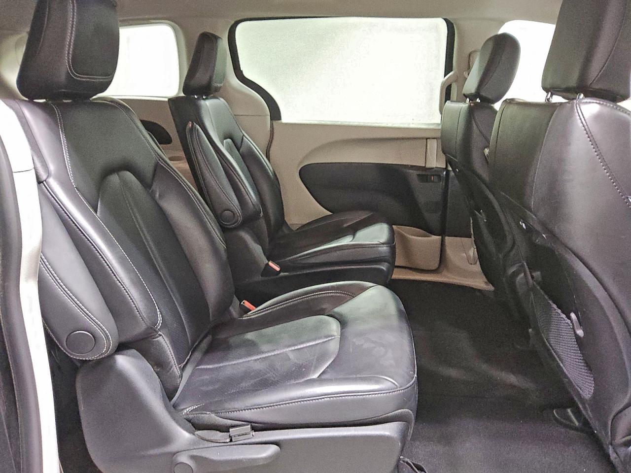2023 CHRYSLER PACIFICA HYBRID TOURING L photo 11