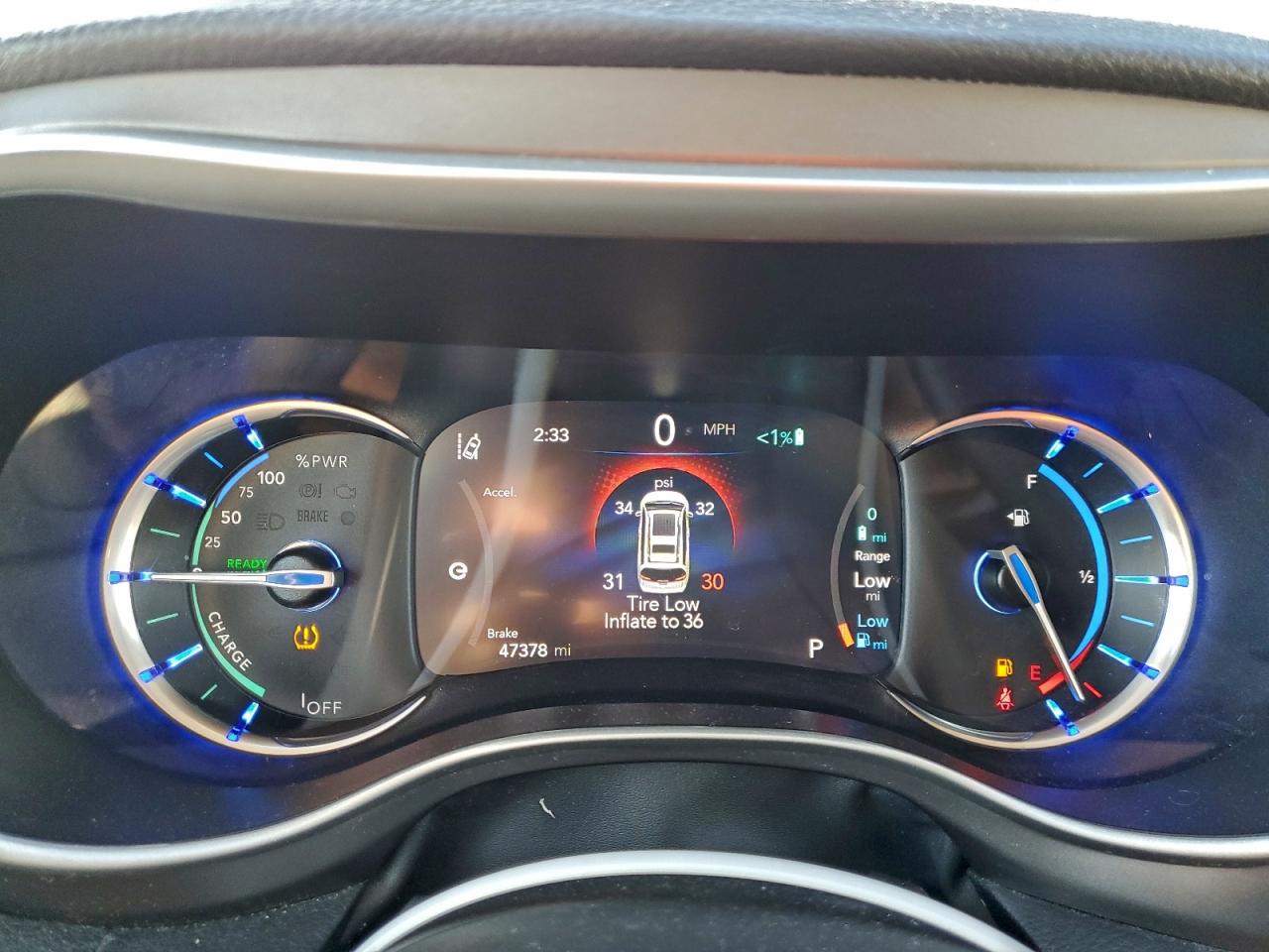 2023 CHRYSLER PACIFICA HYBRID TOURING L photo 9