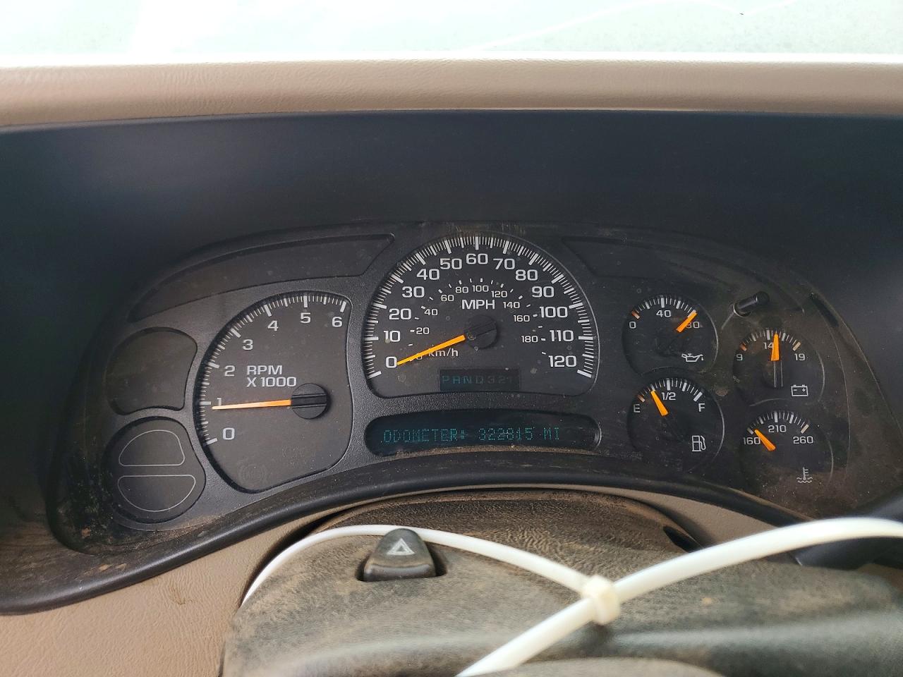 2004 CHEVROLET SILVERADO C1500 photo 9