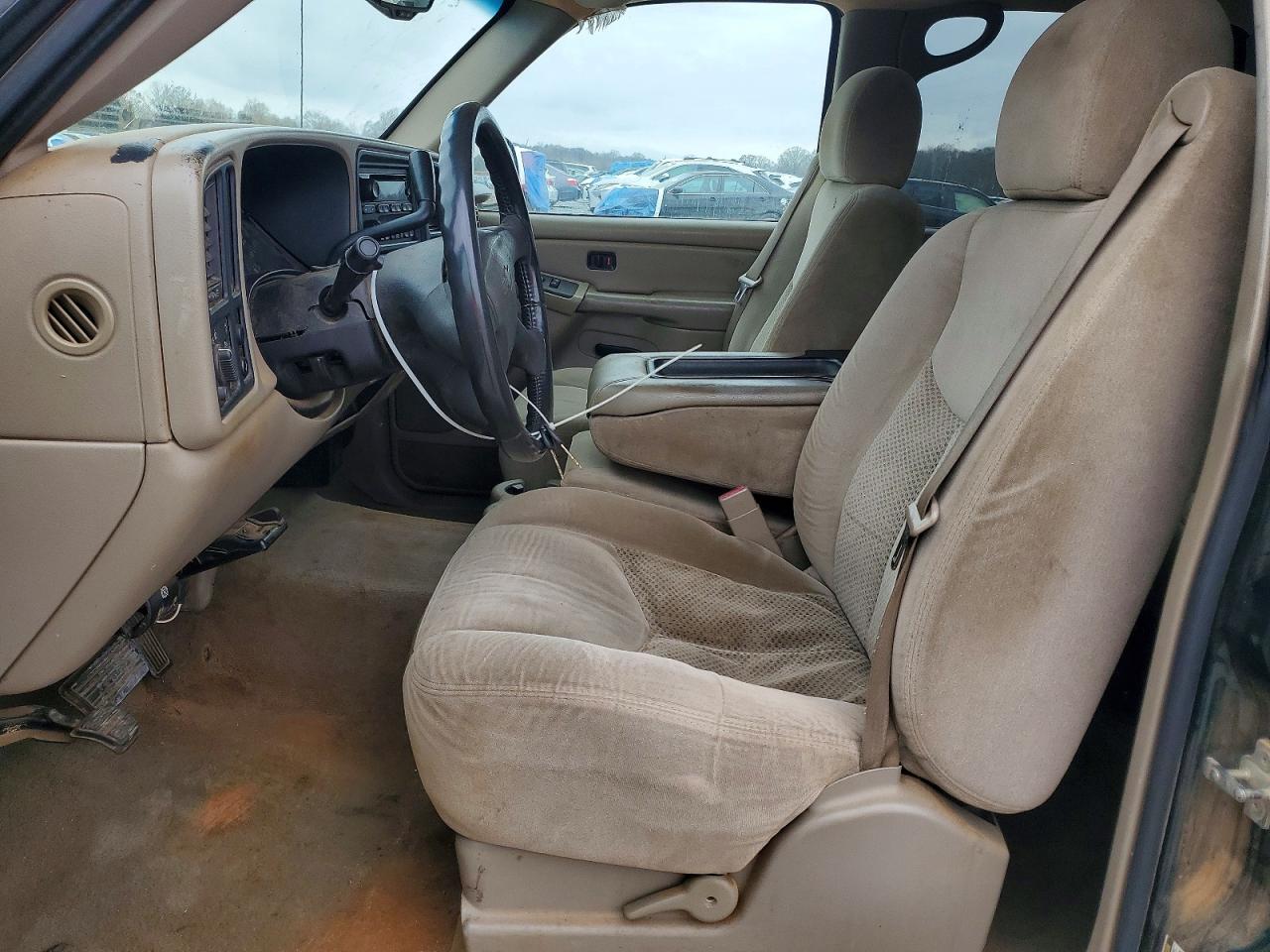 2004 CHEVROLET SILVERADO C1500 photo 7
