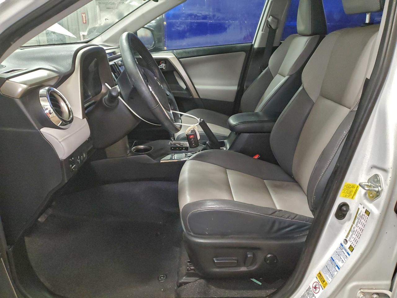 2015 TOYOTA RAV4 LIMITED photo 7