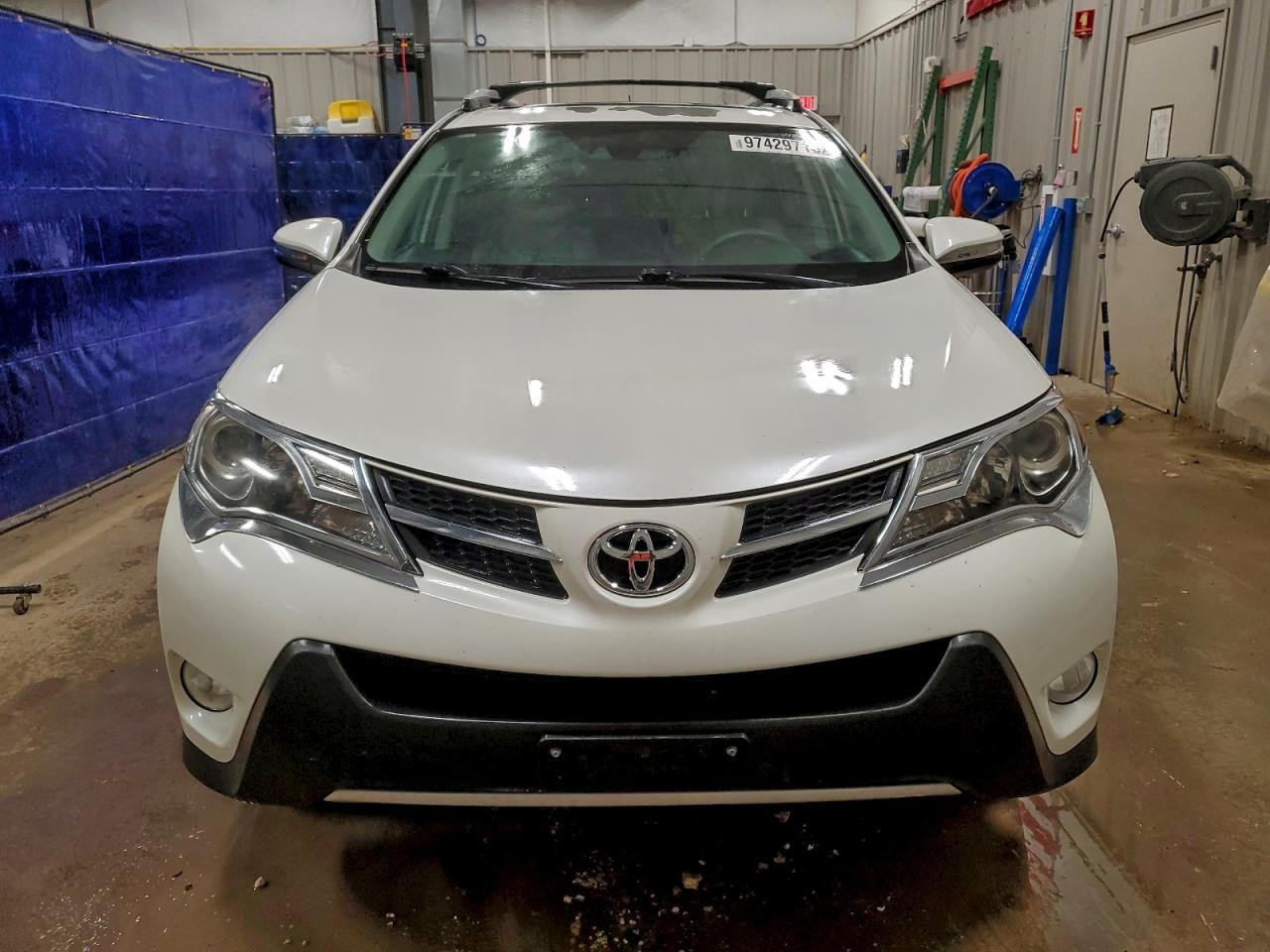 2015 TOYOTA RAV4 LIMITED photo 5
