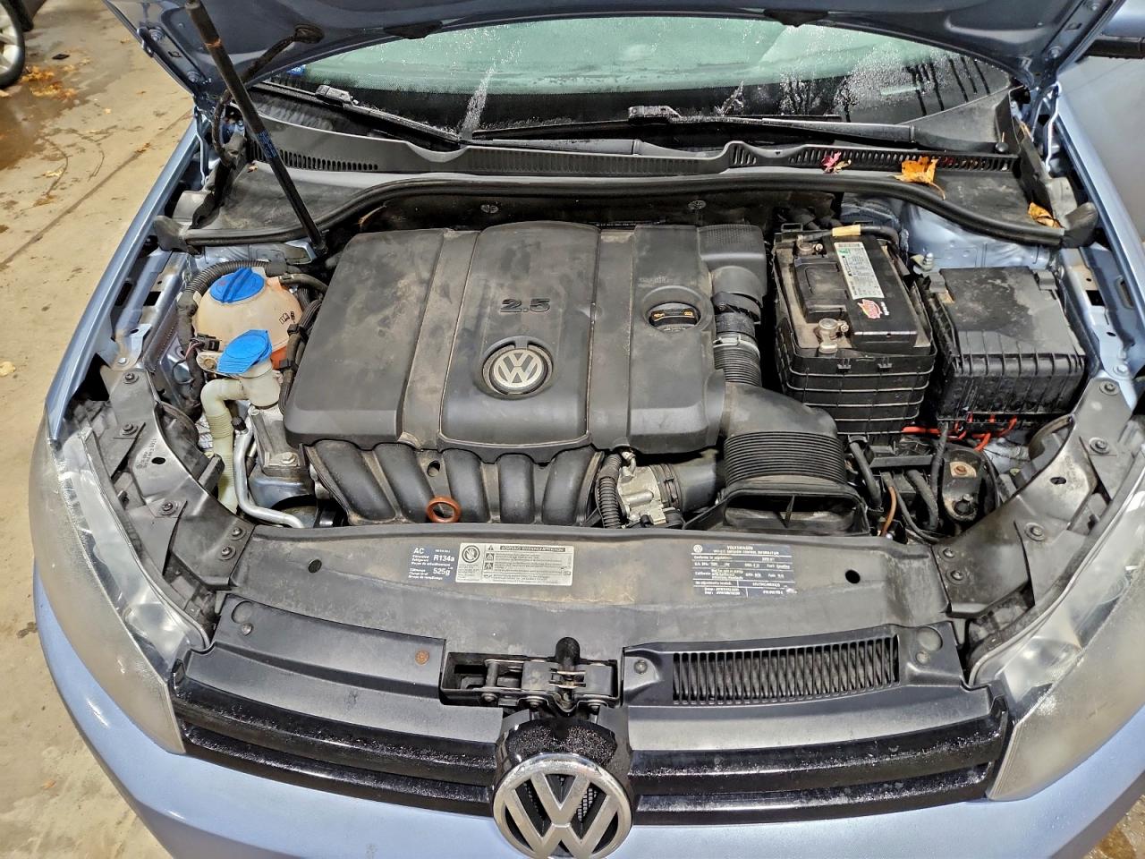 2010 VOLKSWAGEN GOLF photo 11