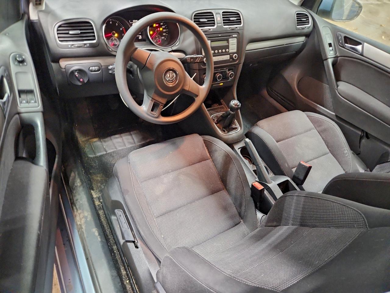 2010 VOLKSWAGEN GOLF photo 8