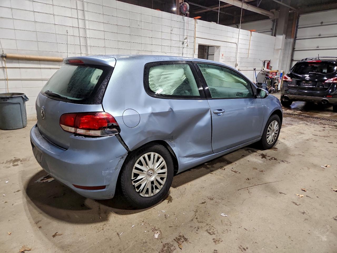 2010 VOLKSWAGEN GOLF photo 3