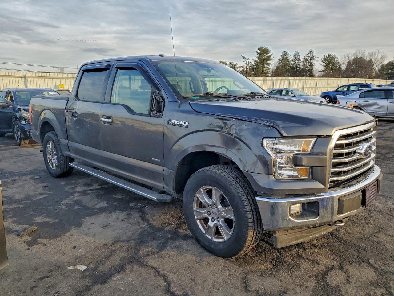 2017 FORD F150 SUPERCREW photo 4