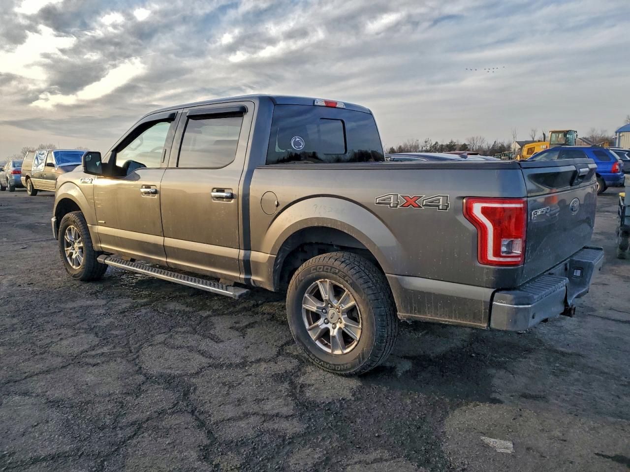 2017 FORD F150 SUPERCREW photo 2