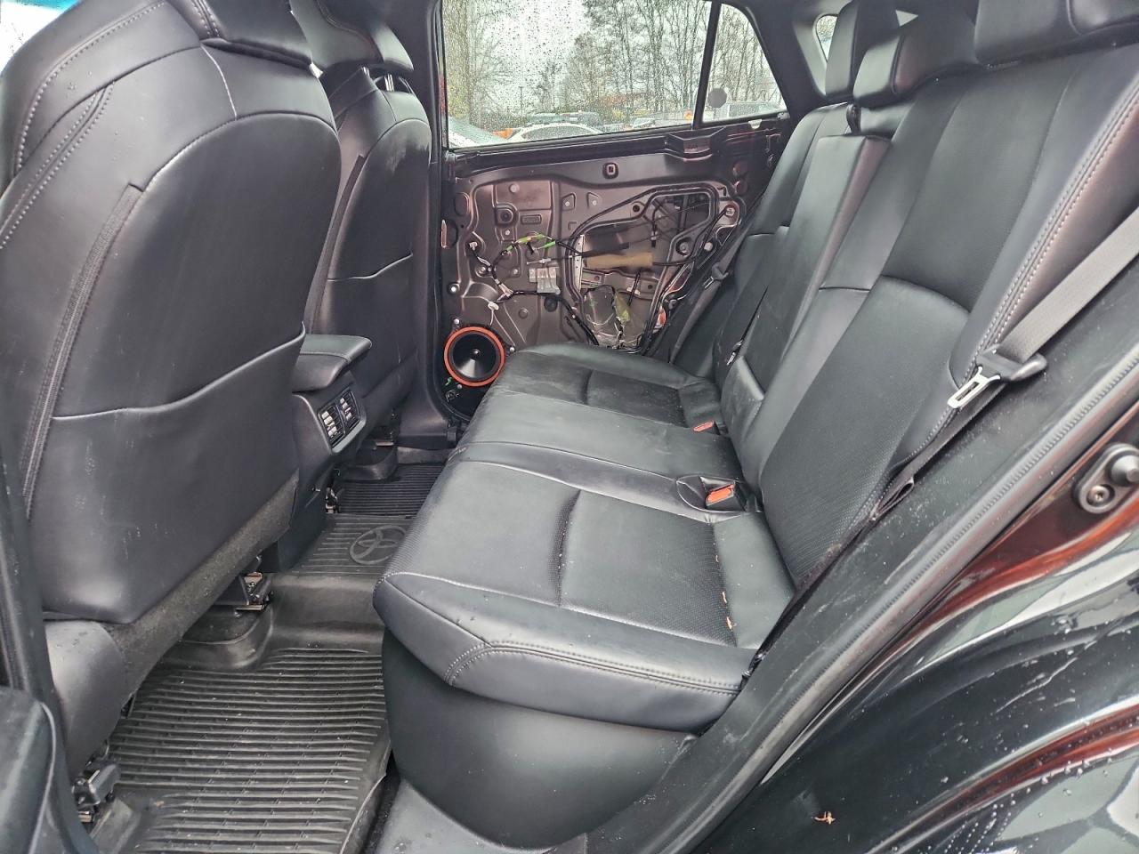 2023 TOYOTA VENZA LE photo 10