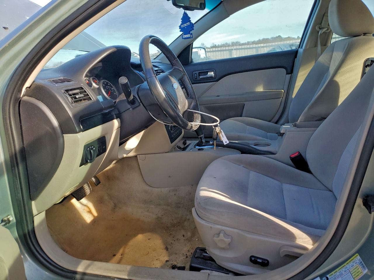 2009 FORD FUSION photo 13