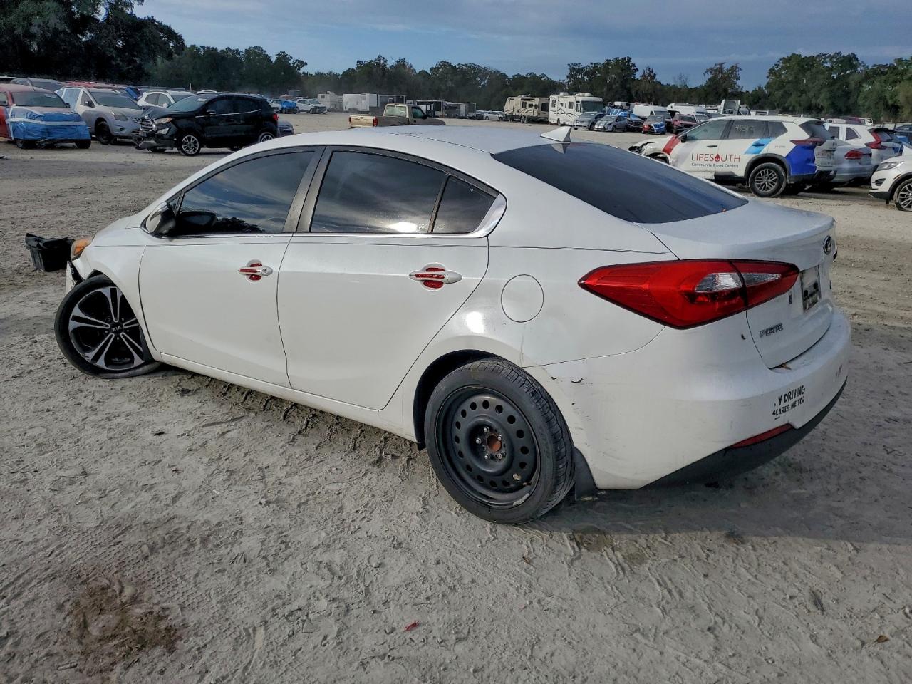 2015 KIA FORTE EX photo 2