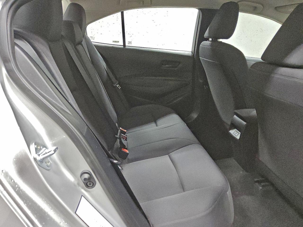 2025 TOYOTA COROLLA LE photo 10