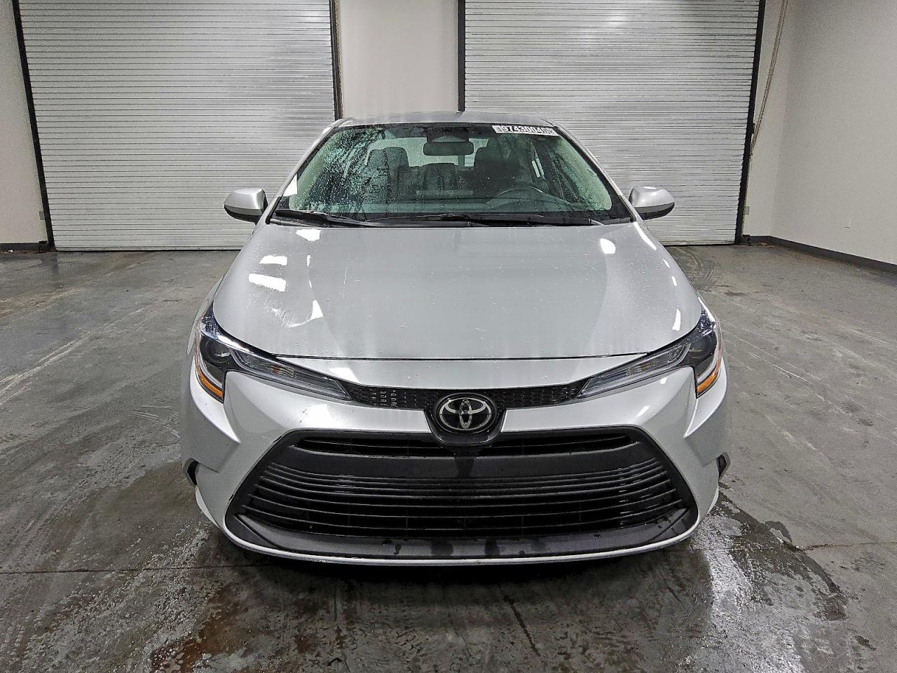 2025 TOYOTA COROLLA LE photo 5