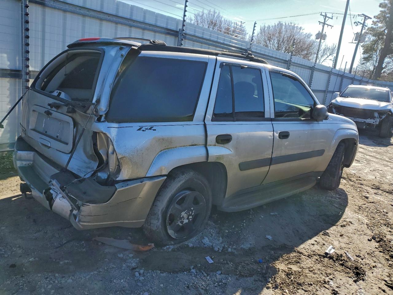 2005 CHEVROLET TRAILBLAZER LS photo 3
