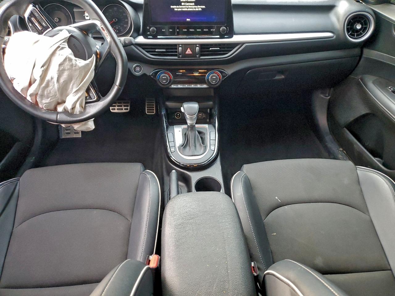 2023 KIA FORTE GT LINE photo 8
