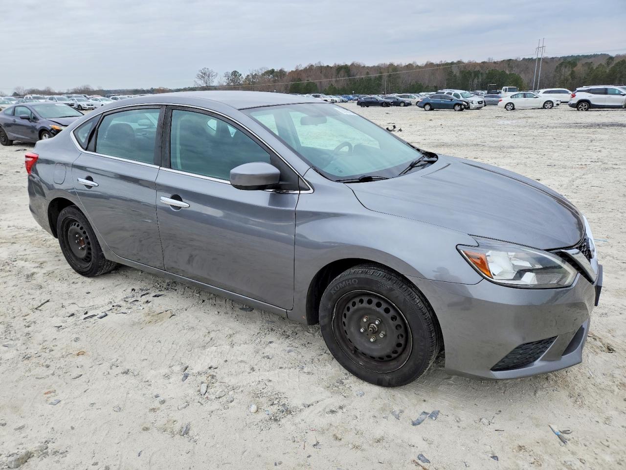 2019 NISSAN SENTRA S photo 4